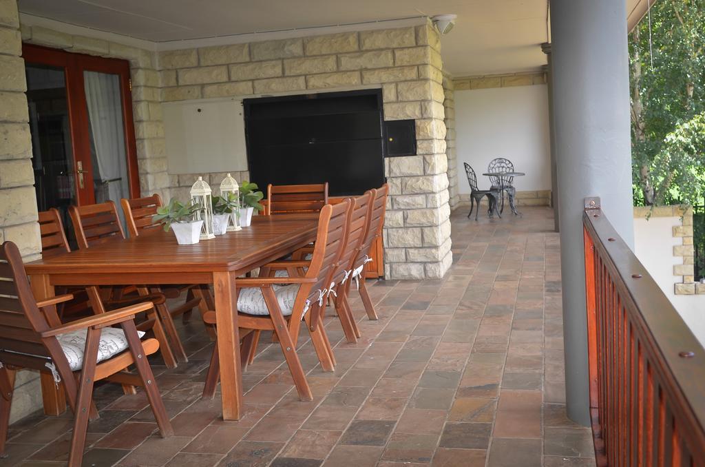 Riverwalk Bed And Breakfast Clarens Exterior photo